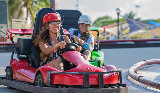 Child friendly Go-Karts in Cancun, Ventura Park