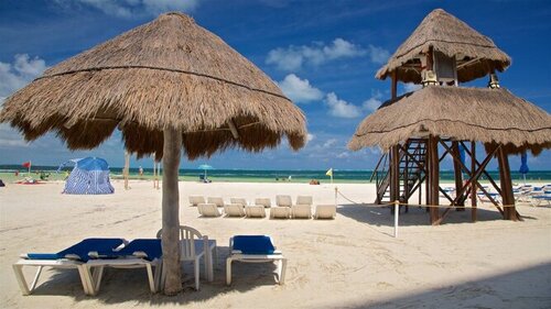 lobster beach in cancun hotel zone