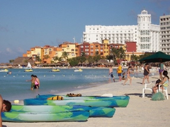 linda beach in cancun hotel zone