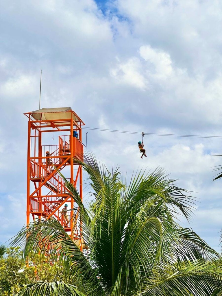 zipline in cancun hotel zone