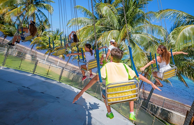 mechanical games in cancun